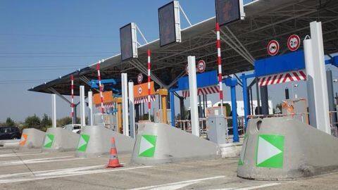 SBI, IDFC Bank, Paytm, others set to issue e-toll tags SBI, IDFC Bank, Paytm, others set to issue e-toll tags