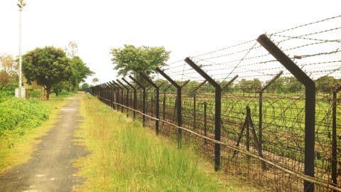Bangladesh to fence its borders with India, Myanmar Bangladesh to fence its borders with India, Myanmar