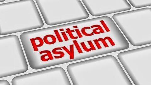 Baloch leader's asylum plea sent to IB Baloch leader's asylum plea sent to IB