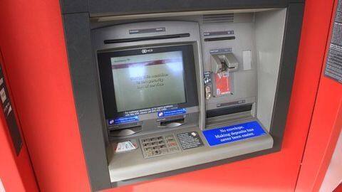 Bank, ATM queues longer, Jewellery sales under scanner Bank, ATM queues longer, Jewellery sales under scanner