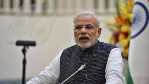 Modi blunts Mamata's attack, others oppose demonetization Modi blunts Mamata's attack, others oppose demonetization