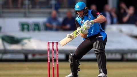 Martin Guptill scores a 35-ball hundred in Vitality Blast T20 Martin Guptill scores a 35-ball hundred in Vitality Blast T20