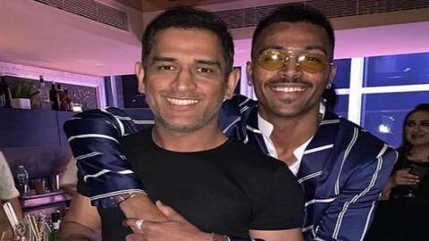 Was Hardik Pandya smoking in Sakshi Dhoni's birthday party? Was Hardik Pandya smoking in Sakshi Dhoni's birthday party?