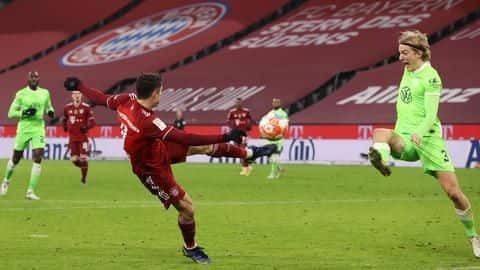 Robert Lewandowski breaks Gerd Muller's record in Bundesliga Robert Lewandowski breaks Gerd Muller's record in Bundesliga