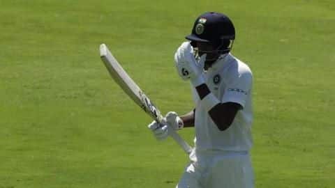 Hardik Pandya slammed by fans, here's why! Hardik Pandya slammed by fans, here's why!