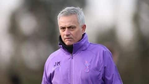 Mourinho trains in park, Tottenham issue social distancing reminder Mourinho trains in park, Tottenham issue social distancing reminder