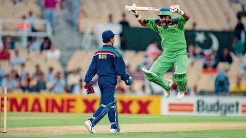 When Miandad mocked More with at the SCG in 1992 When Miandad mocked More with at the SCG in 1992