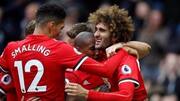 Football: Manchester United hand Arsenal last-gasp defeat