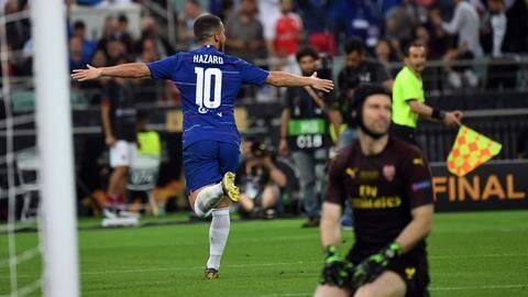 Hazard signs off with a majestic display Hazard signs off with a majestic display