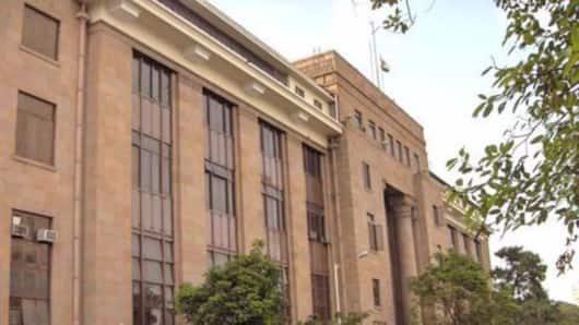 RBI directs banks to maintain 100% CRR