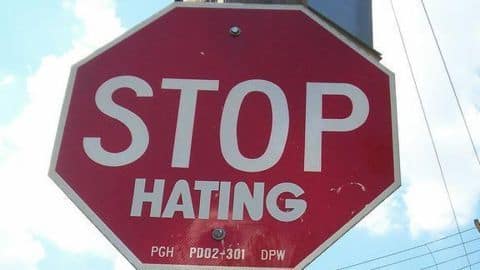 Muslim teen attacked in US Muslim teen attacked in US