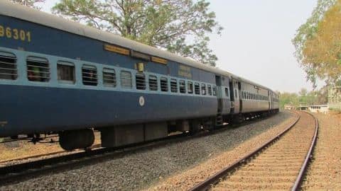 Old notes won't be accepted at railways after 10 Dec Old notes won't be accepted at railways after 10 Dec