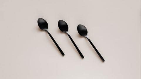 Hard to stomach: Doctors remove several spoons from man's stomach Hard to stomach: Doctors remove several spoons from man's stomach