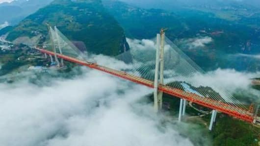 World's highest bridge in China: Beipanjiang Bridge
