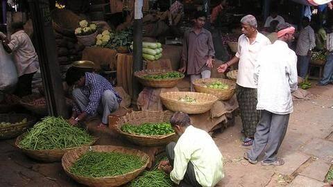 Raipur farmers give free veggies to protest demonetization Raipur farmers give free veggies to protest demonetization