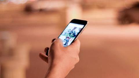 Smartphone overindulgence by on-duty sentries causing weapon snatching in J&K Smartphone overindulgence by on-duty sentries causing weapon snatching in J&K