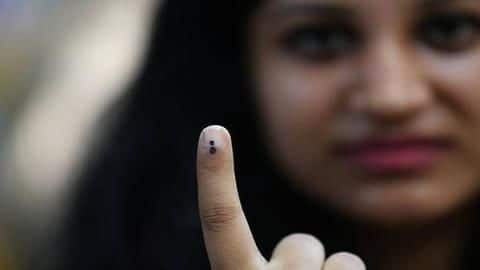 DUSU poll counting suspended due to faulty EVMs, students' uproar DUSU poll counting suspended due to faulty EVMs, students' uproar