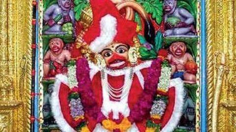 Hanuman dressed in Santa's clothes draws ire, temple priest clarifies Hanuman dressed in Santa's clothes draws ire, temple priest clarifies
