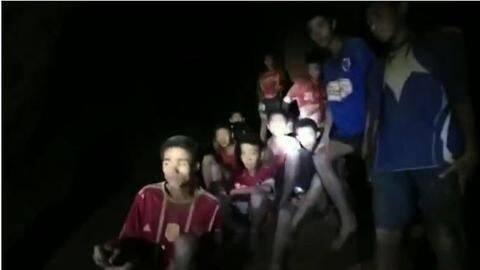 Thai cave: Football coach apologizes to trapped boys' parents Thai cave: Football coach apologizes to trapped boys' parents