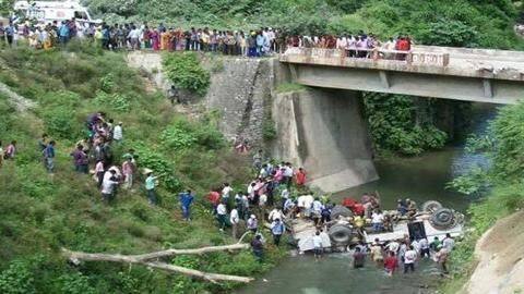 Uttarakhand: 14 killed, 17 injured as bus falls into gorge Uttarakhand: 14 killed, 17 injured as bus falls into gorge