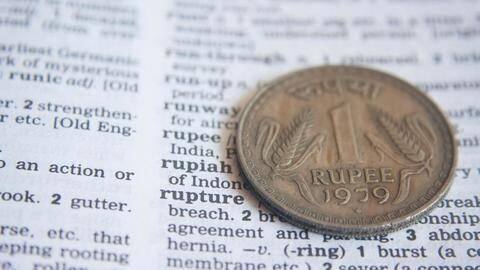 Rupee fall due to external factors, nothing to worry: Govt Rupee fall due to external factors, nothing to worry: Govt