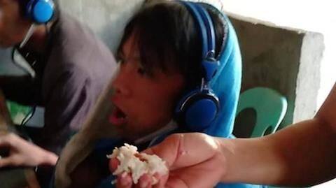 Philippines: Mother forced to hand-feed her videogame-addict son Philippines: Mother forced to hand-feed her videogame-addict son