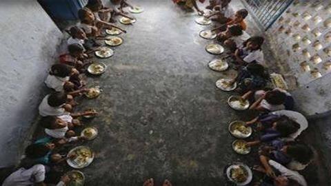 Maharashtra: Food poisoning claims 3 children's lives; 40 hospitalized Maharashtra: Food poisoning claims 3 children's lives; 40 hospitalized