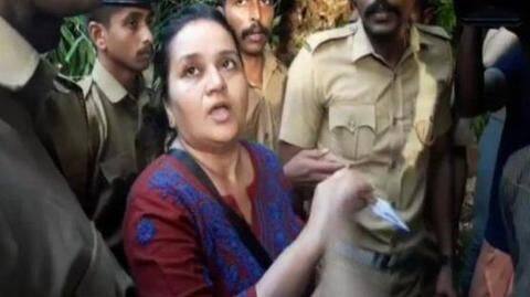 #SabarimalaRow: Woman journalist treks Sabarimala, forced to return by devotees #SabarimalaRow: Woman journalist treks Sabarimala, forced to return by devotees