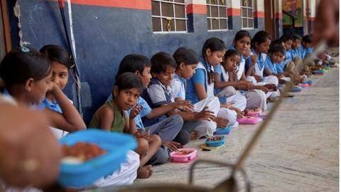 Delhi: Over 25 students fall ill after consuming mid-day meal Delhi: Over 25 students fall ill after consuming mid-day meal