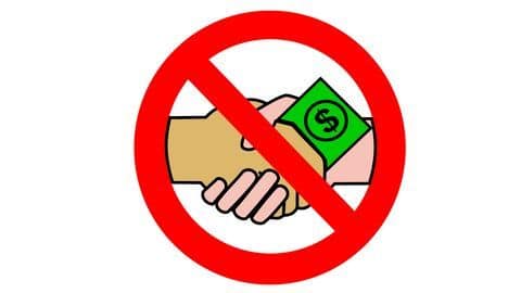 Maharashtra: Cop caught red-handed taking bribe from missing girl's brother Maharashtra: Cop caught red-handed taking bribe from missing girl's brother