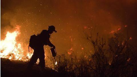Kalyan: Firefighter dies while trying to douse blaze at restaurant Kalyan: Firefighter dies while trying to douse blaze at restaurant