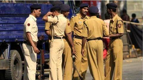 Kerala: Police personnel suspended for taking bribe from murder accused Kerala: Police personnel suspended for taking bribe from murder accused