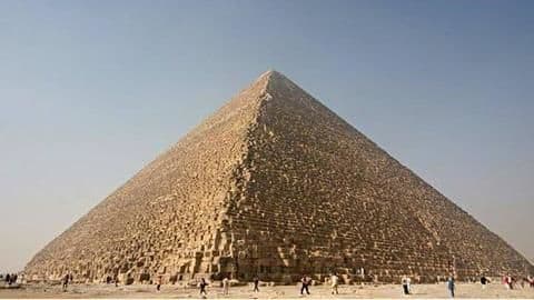 Danish couple climbs Pyramid of Giza, poses naked, uploads video Danish couple climbs Pyramid of Giza, poses naked, uploads video