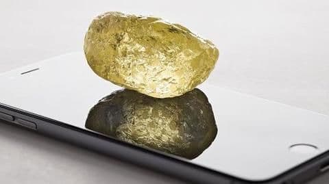 Chicken-egg sized diamond of 552-carat found in Canada Chicken-egg sized diamond of 552-carat found in Canada