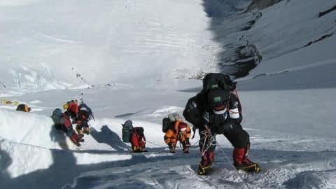Five Everest summiteers awarded Rs. 25L from Maharashtra Government Five Everest summiteers awarded Rs. 25L from Maharashtra Government