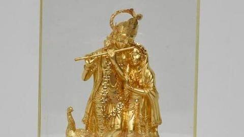 Silver-plated 'Make in India' memento, priced at Rs. 20,000 Silver-plated 'Make in India' memento, priced at Rs. 20,000