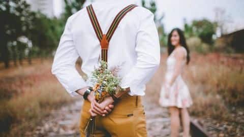 50% Indians don't want anything special on V-Day: Survey 50% Indians don't want anything special on V-Day: Survey