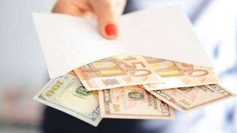 Thane woman duped of Rs. 7.3 lakh by UK-based man Thane woman duped of Rs. 7.3 lakh by UK-based man