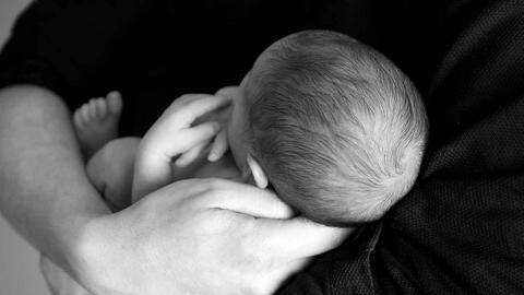 Nurses' act also burst liver and fractured baby's legs Nurses' act also burst liver and fractured baby's legs