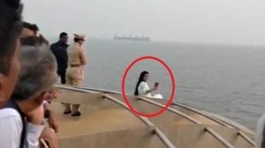 Fadnavis's wife apologizes for risky selfie on ship