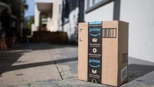 Amazon 'mistakenly' sends illegal stun gun to woman