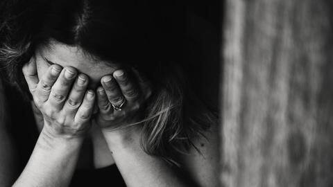 Porn-addicted man accuses wife of acting in clip, tortures her Porn-addicted man accuses wife of acting in clip, tortures her