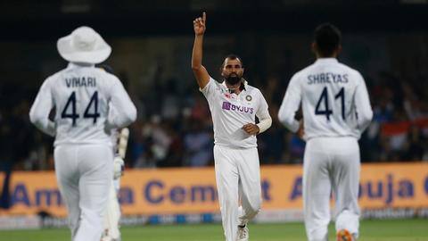 Day/Night Test: Sri Lanka bowled out for 109 Day/Night Test: Sri Lanka bowled out for 109