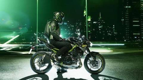 2020 Kawasaki Z900: On the road 2020 Kawasaki Z900: On the road