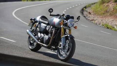 Triumph Thruxton RS: On the road Triumph Thruxton RS: On the road