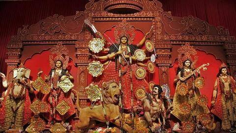 Fighting dengue, another extraordinary theme of a Durga Puja committee Fighting dengue, another extraordinary theme of a Durga Puja committee