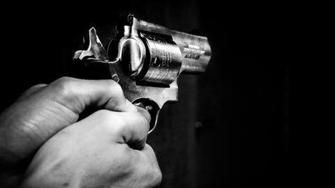 Criminal wanted in 18 cases injured in encounter in UP Criminal wanted in 18 cases injured in encounter in UP