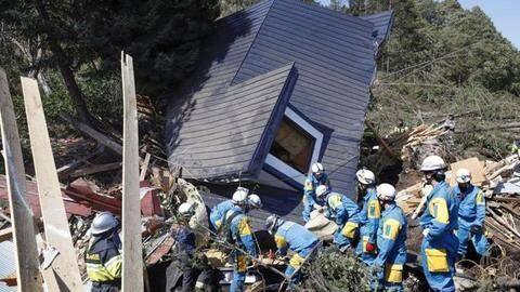 Japan death toll rises to 30 after powerful quake Japan death toll rises to 30 after powerful quake