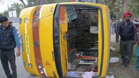 Himachal: 5 students among 7 injured as school bus overturns Himachal: 5 students among 7 injured as school bus overturns