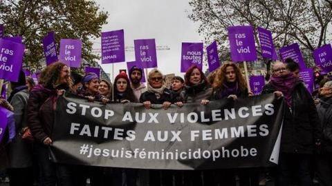 Paris: Thousands protest in 'feminist tidal wave' against sexist violence Paris: Thousands protest in 'feminist tidal wave' against sexist violence